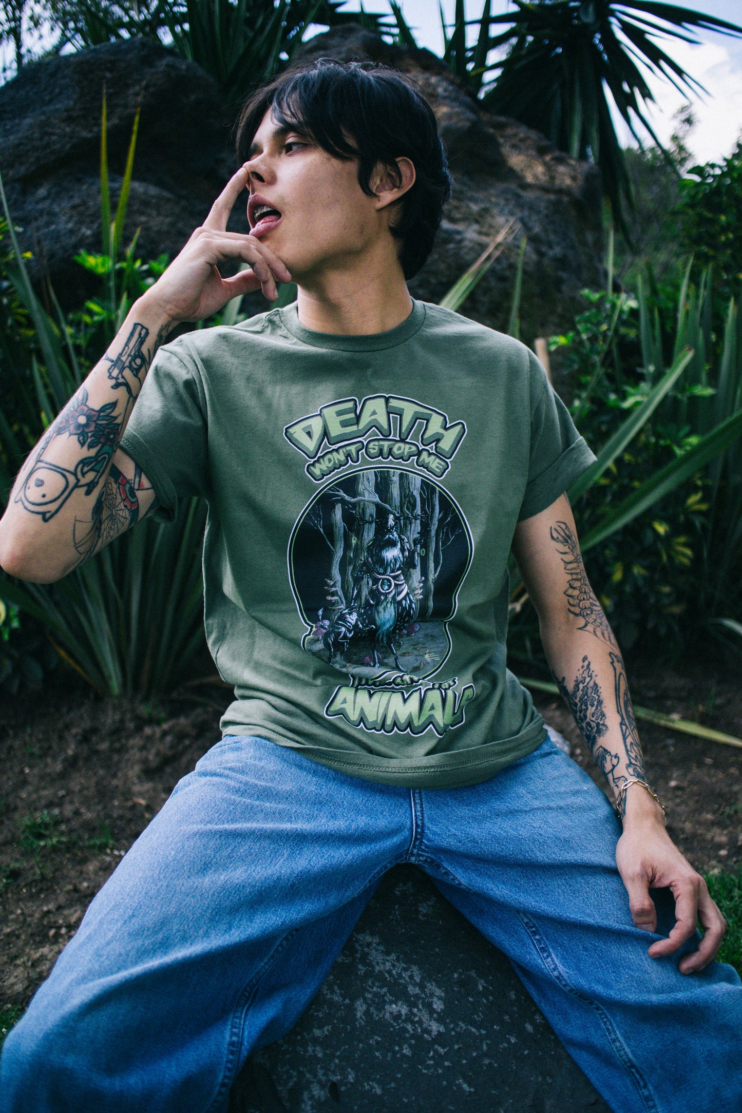 Playera "Zombie Druid" color verde militar